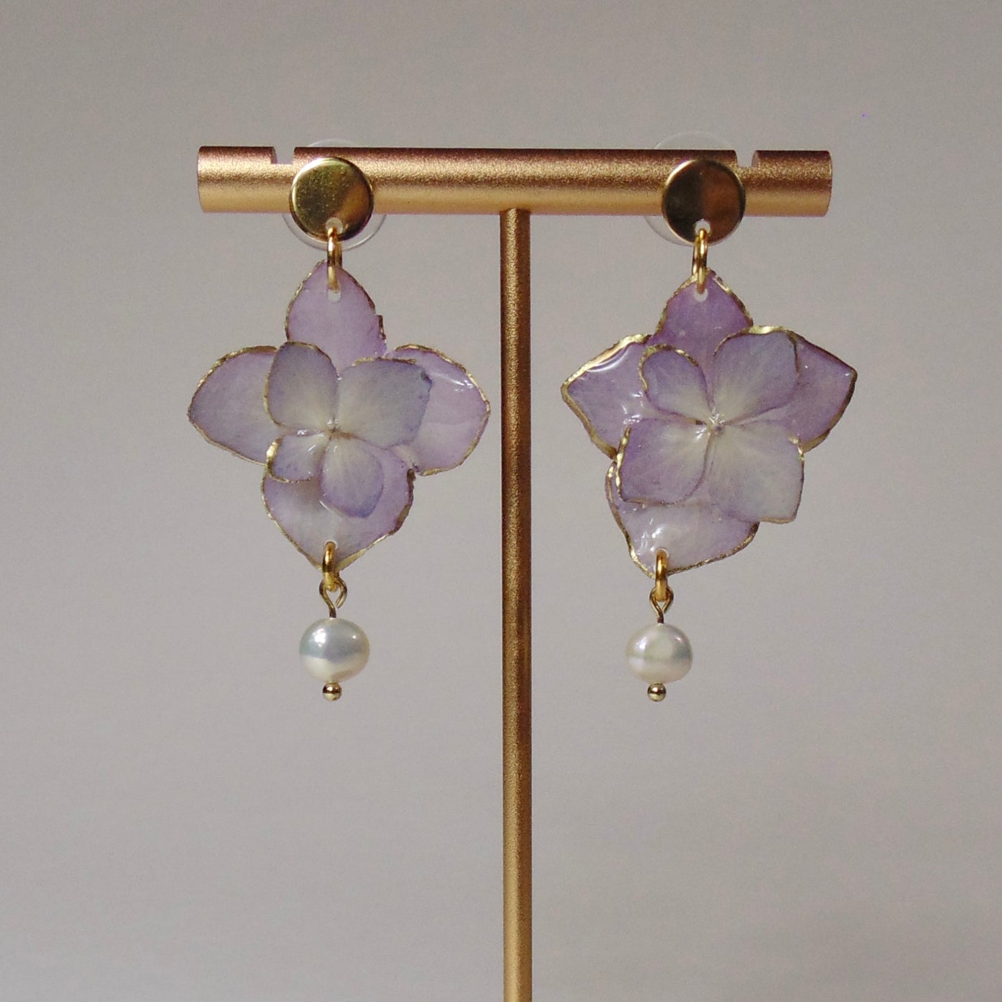 bridesmaid faves - 18k gold plated hydrangea & pearl earrings