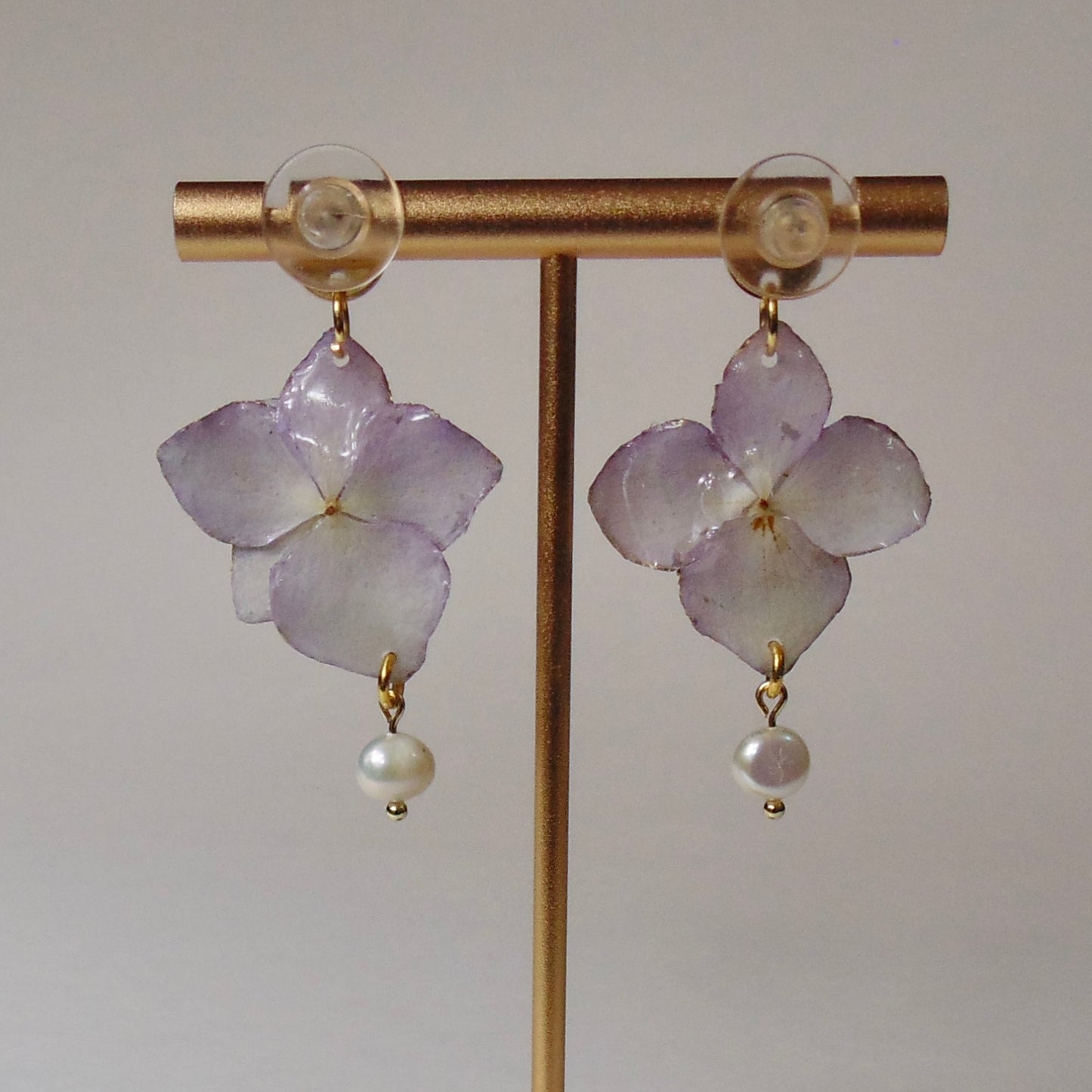 bridesmaid faves - 18k gold plated hydrangea & pearl earrings